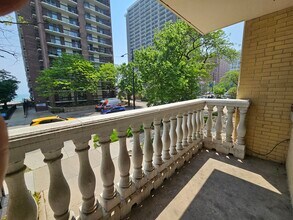 5906 N Sheridan Rd in Chicago, IL - Building Photo - Building Photo