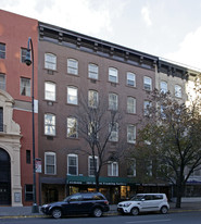 225 W 14th St Apartments