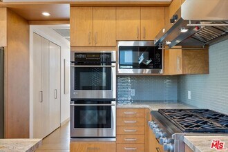 2301 10th St in Santa Monica, CA - Building Photo - Building Photo