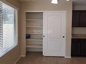 4195 E Bonanza Rd in Gilbert, AZ - Building Photo - Building Photo