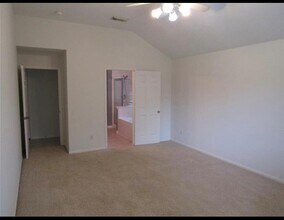 8715 Heron View St in Houston, TX - Building Photo - Building Photo