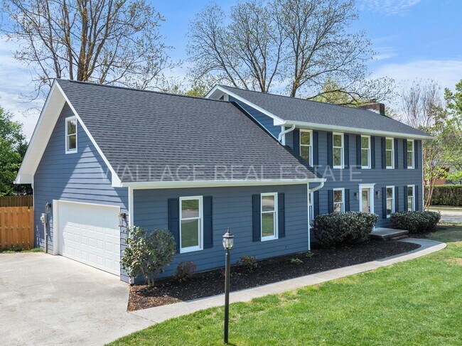 729 Woodchase Dr in Knoxville, TN - Building Photo - Building Photo