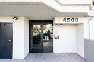 4500 Laurel Canyon Blvd in Los Angeles, CA - Building Photo - Building Photo