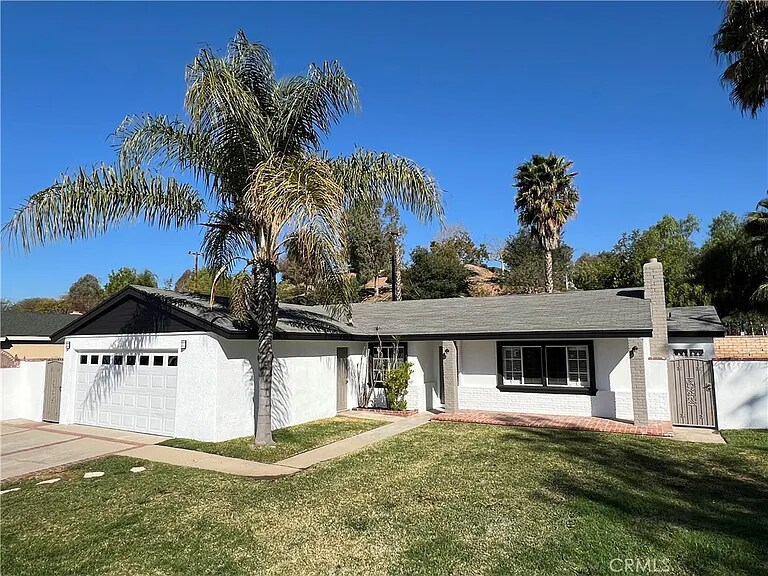 1101 St George Dr in San Dimas, CA - Building Photo