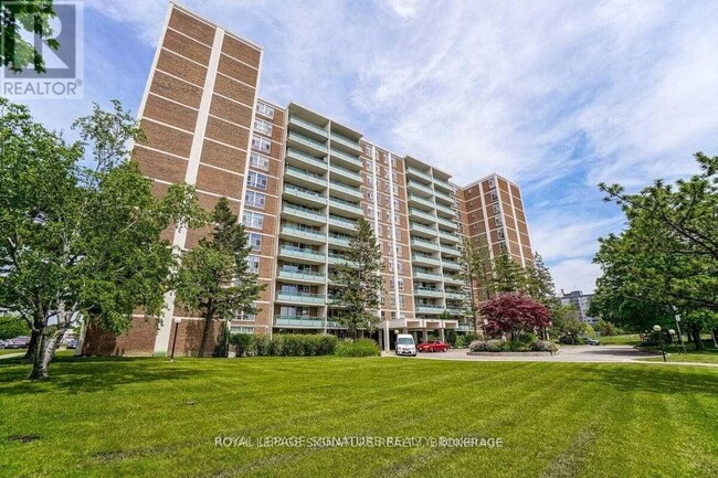 1208-44 Longbourne Dr in Toronto, ON - Building Photo - Building Photo