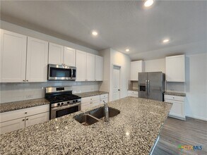 414 Fairy Duster Dr in New Braunfels, TX - Building Photo - Building Photo