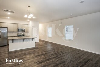 2020 Cypress Village Dr NW in Concord, NC - Foto de edificio - Building Photo