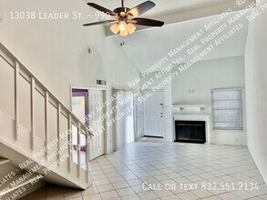 13038 Leader St in Houston, TX - Building Photo - Building Photo