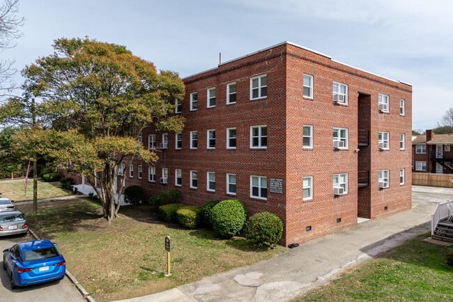 9610 Sherwood Pl in Norfolk, VA - Foto de edificio - Building Photo