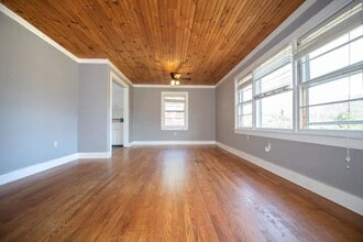 65 Battle St in Bryson City, NC - Building Photo - Building Photo