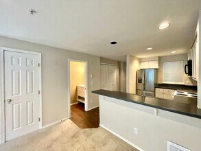 15533 Waynita Way NE in Bothell, WA - Building Photo - Building Photo