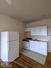 1044 W George St, Unit 302 in Chicago, IL - Building Photo - Building Photo
