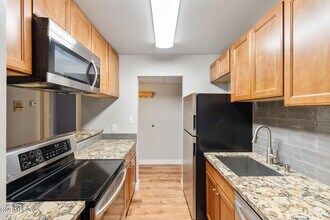 2955 Lakeside Dr in Reno, NV - Building Photo - Building Photo