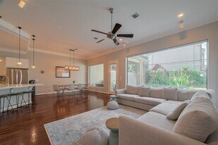 4006 Lanark Ln in Houston, TX - Building Photo