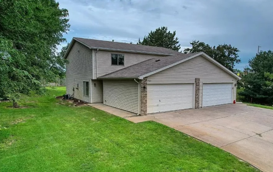 1565 Cedar Crest Dr in Lincoln, NE - Building Photo