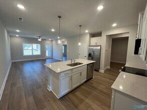 3142 Mead Wy SE in Decatur, AL - Building Photo - Building Photo