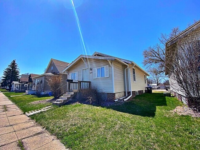 property at 610 S 22nd St