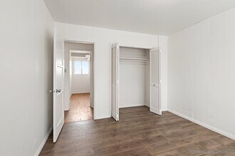 7437 Hyatt St, Unit 7437 Hyatt in San Diego, CA - Foto de edificio - Building Photo