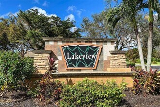 3460 Lakeview Isle Ct in Ft. Myers, FL - Foto de edificio - Building Photo