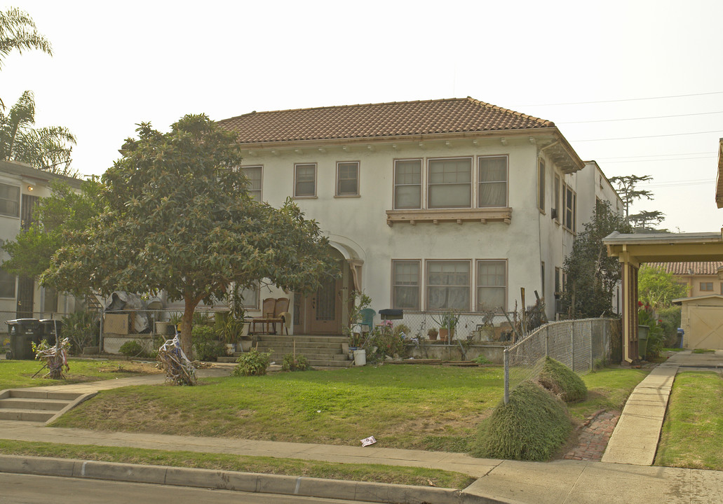 1547 S Van Ness Ave in Los Angeles, CA - Building Photo