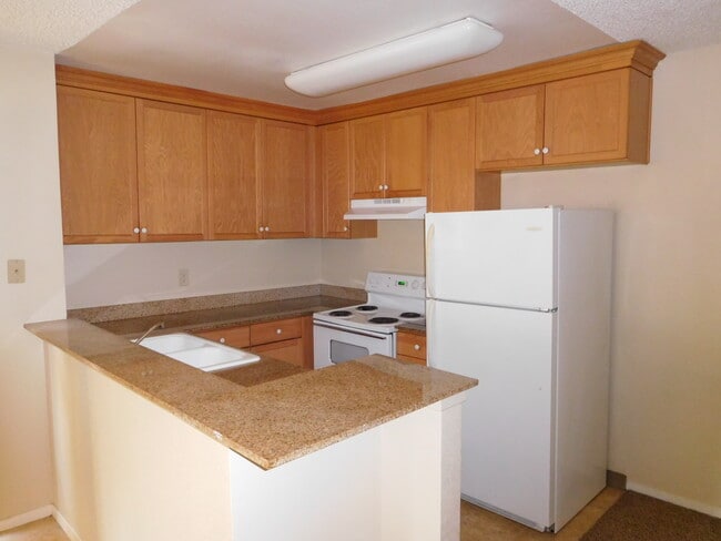 103 Camino Alto, Unit 162condo NCA in Vallejo, CA - Building Photo - Building Photo