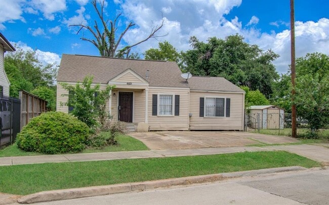 4619 Orange St in Houston, TX - Building Photo - Building Photo
