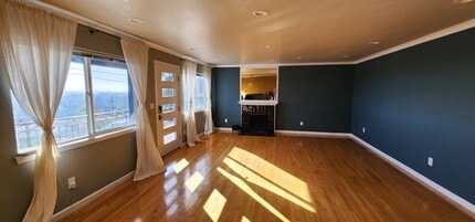 6558 Simson St in Oakland, CA - Building Photo - Building Photo