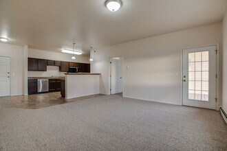 Shadow Ridge Apartments in West Fargo, ND - Building Photo - Building Photo