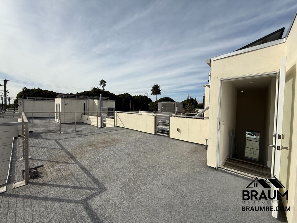 1541 Franklin St in Santa Monica, CA - Building Photo