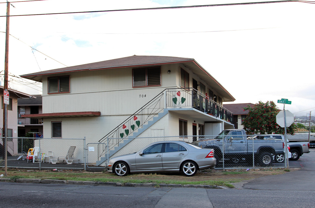 704 Menehune Ln in Honolulu, HI - Building Photo