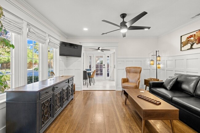 401 Alhambra Blvd in Sacramento, CA - Building Photo - Building Photo