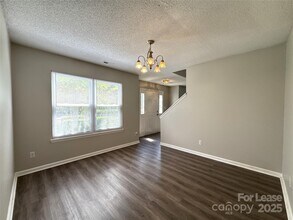6021 Black Bear Ct in Charlotte, NC - Building Photo - Building Photo