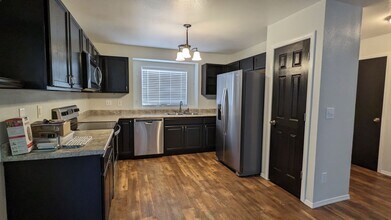 5444 Hicks Dr in Colorado Springs, CO - Building Photo - Building Photo