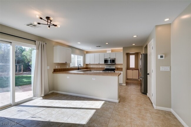 property at 25 Precipice Ct