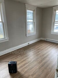 300-302-302 William St