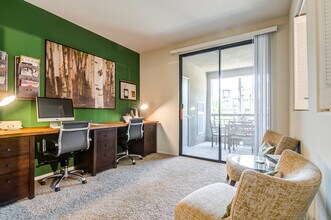 The Promenade Rio Vista Apartments in San Diego, CA - Building Photo - Building Photo