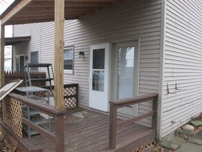 103 Hazel St in Girard, OH - Building Photo - Building Photo