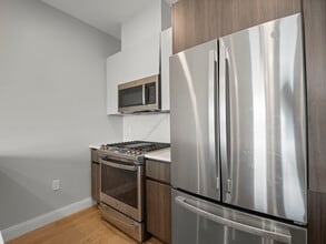 9 Central St in Somerville, MA - Building Photo - Building Photo