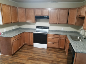 824 N Bledsoe St in Gilmer, TX - Building Photo - Building Photo
