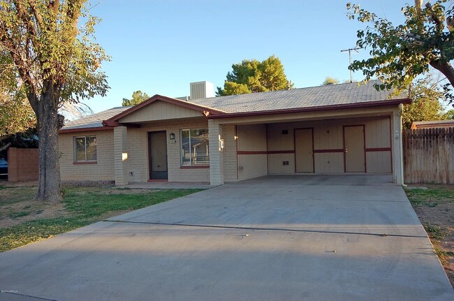 property at 419 E Tulane Dr