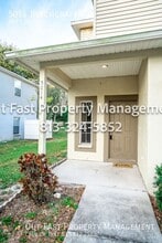 5014 Beechcraft Way in Seffner, FL - Building Photo - Building Photo
