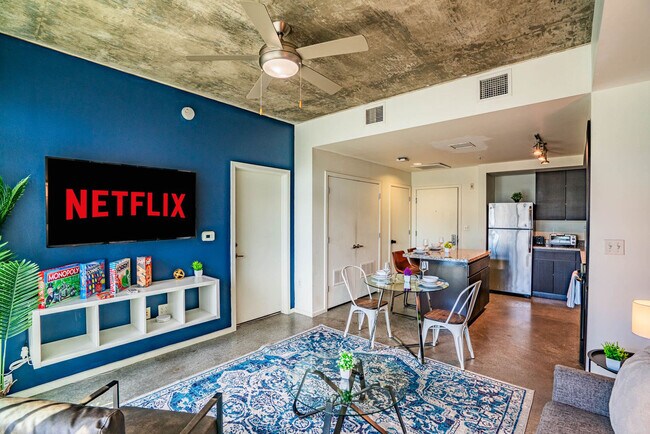 913 N 3rd St in Phoenix, AZ - Foto de edificio - Building Photo