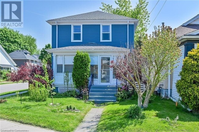property at 50 York St