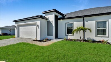 2405-2407 Xelda Ave N in Lehigh Acres, FL - Building Photo - Building Photo