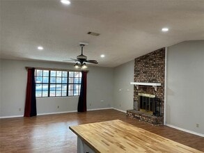 429 Martin St in Bonham, TX - Building Photo - Building Photo