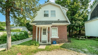 204 Cherry St in Mt. Pleasant, MI - Building Photo