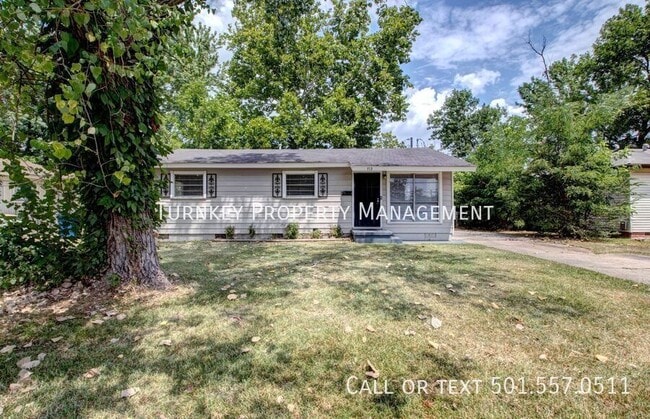 713 Ellen Dr in North Little Rock, AR - Foto de edificio - Building Photo