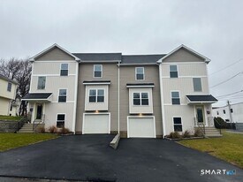 62 Soundview Ave in Fairfield, CT - Building Photo