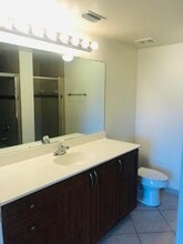 6510 Emerald Dunes Dr, Unit 304 in Wellington, FL - Foto de edificio - Building Photo