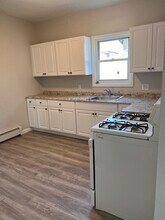 32 Quequechan St in Fall River, MA - Building Photo - Building Photo